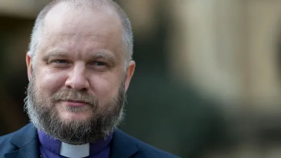Bishop Pavlo Shvarts of the German Evangelical Church of Ukraine at the European Pre-Assembly in Oxford. Photo: LWF/A. Hillert Bishop Pavlo Shvarts of the German Evangelical Church of Ukraine at the European Pre-Assembly in Oxford. Photo: LWF/A. Hillert